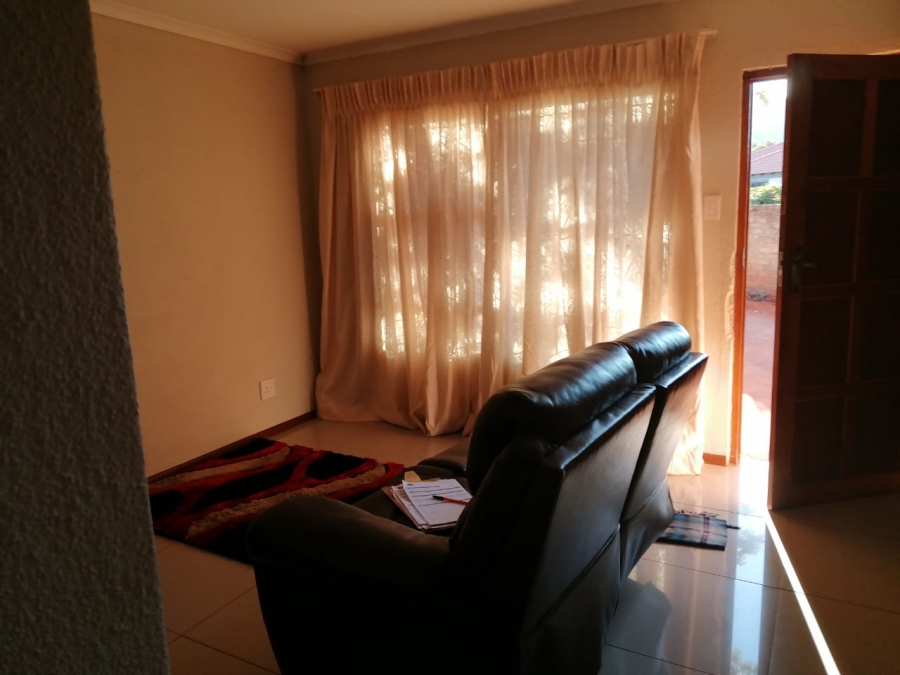 To Let 3 Bedroom Property for Rent in Tlhabane West North West